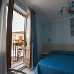 Pensión La Stanza Dell'angolo 3*