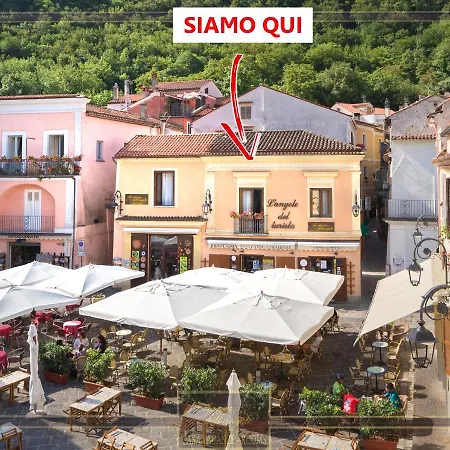 Guest house La Stanza Dell'angolo 4*