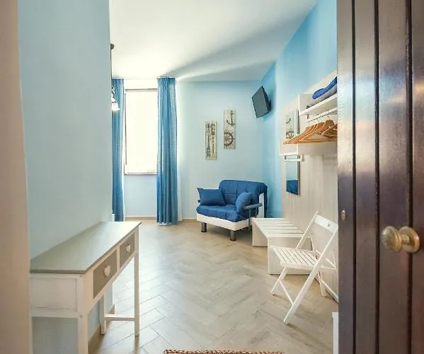 La Stanza Dell'angolo Guest house