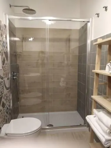 La Stanza Dell'angolo Guest house