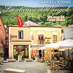 La Stanza Dell'angolo Konukevi 3*