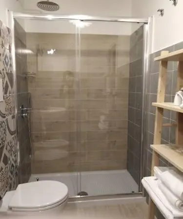 La Stanza Dell'angolo Guest house