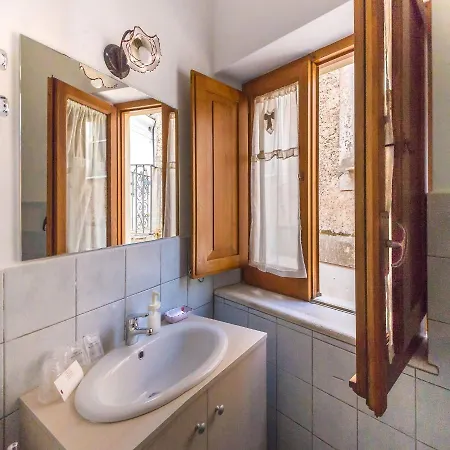 Guest house La Stanza Dell'angolo Maratea