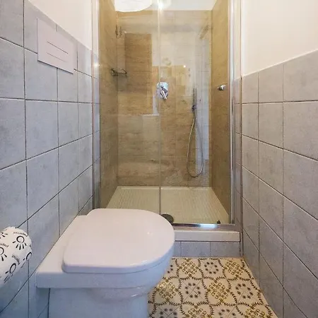 La Stanza Dell'angolo 4*