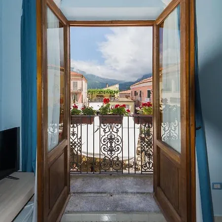 La Stanza Dell'angolo