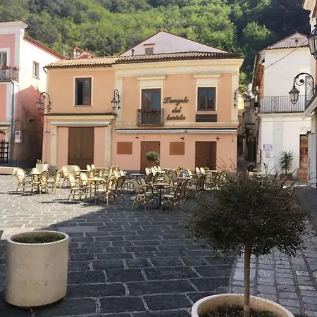 La Stanza Dell'angolo Guest house *