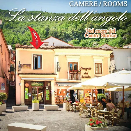 La Stanza Dell'angolo Maison d'hôtes 3*